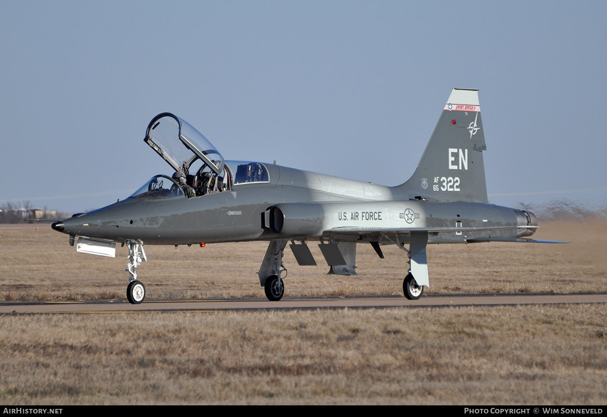 Aircraft Photo of 65-10322 / AF65-322 | Northrop T-38C Talon | USA - Air Force | AirHistory.net #696488