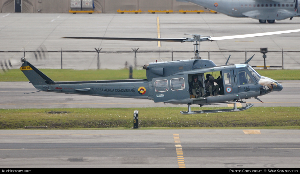 Aircraft Photo of FAC4002 | Bell 212 Twin Two-Twelve | Colombia - Air Force | AirHistory.net #696501