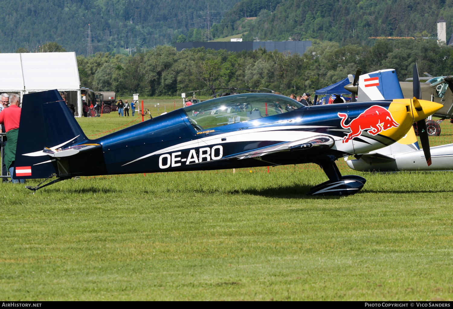 Aircraft Photo of OE-ARO | Extra EA-300LC | Red Bull | AirHistory.net #696529