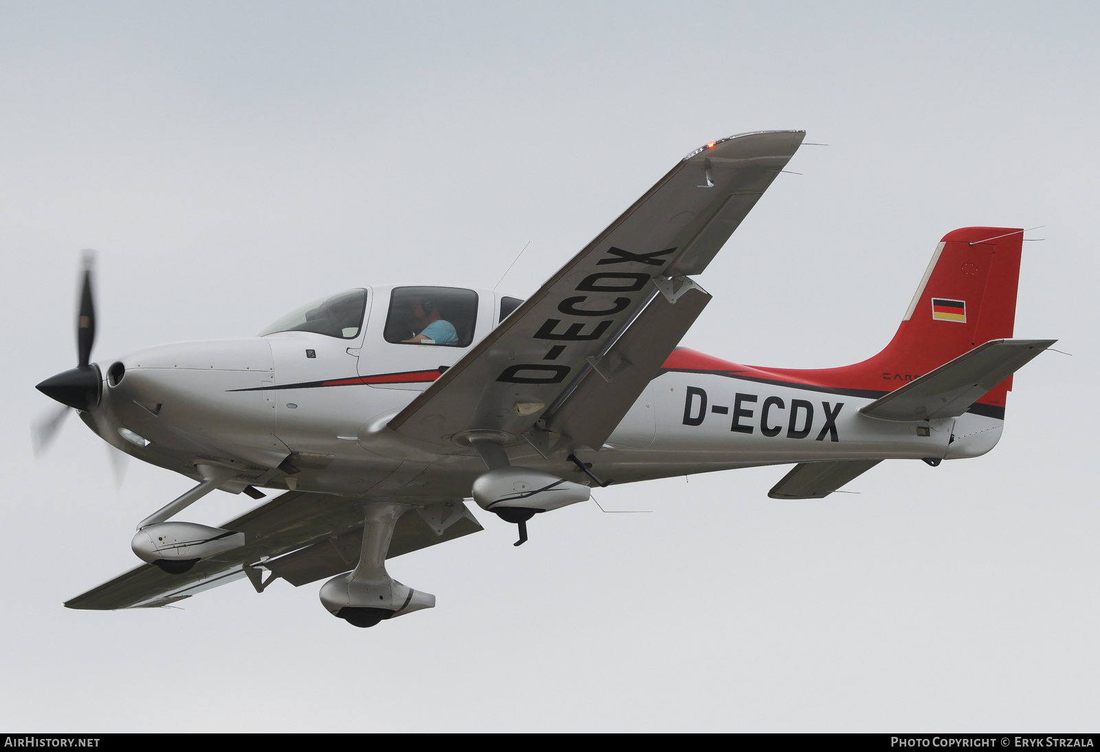 Aircraft Photo of D-ECDX | Cirrus SR-22T G6-GTS Carbon | AirHistory.net #696533