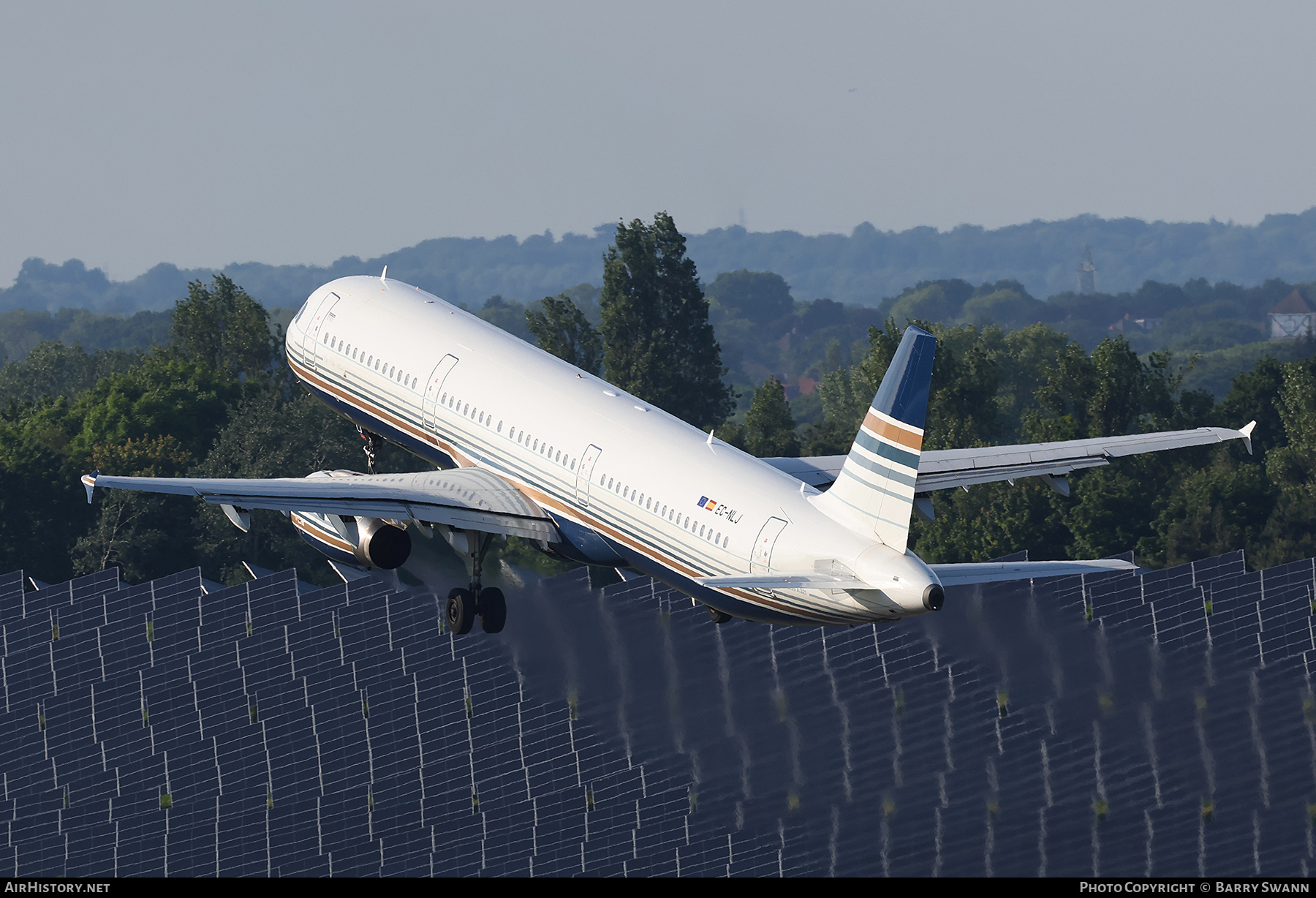 Aircraft Photo of EC-NLJ | Airbus A321-231 | Privilege Style | AirHistory.net #696594