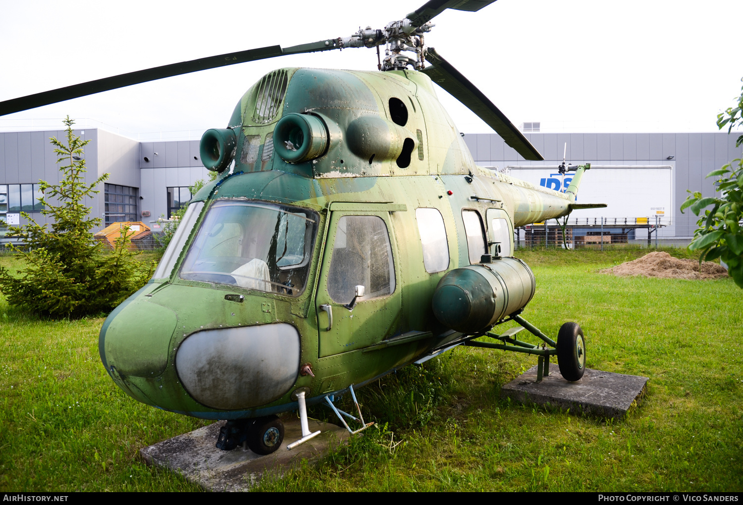Aircraft Photo of OM-OIS | Mil Mi-2 | AirHistory.net #696608