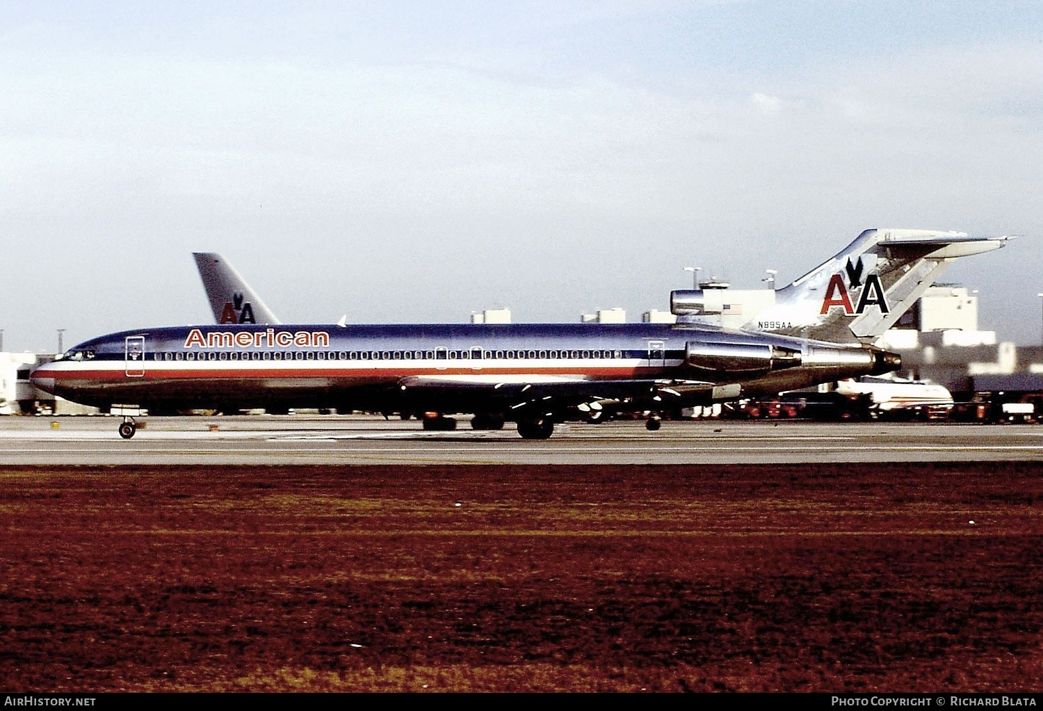 Aircraft Photo of N895AA | Boeing 727-223 | American Airlines | AirHistory.net #696702