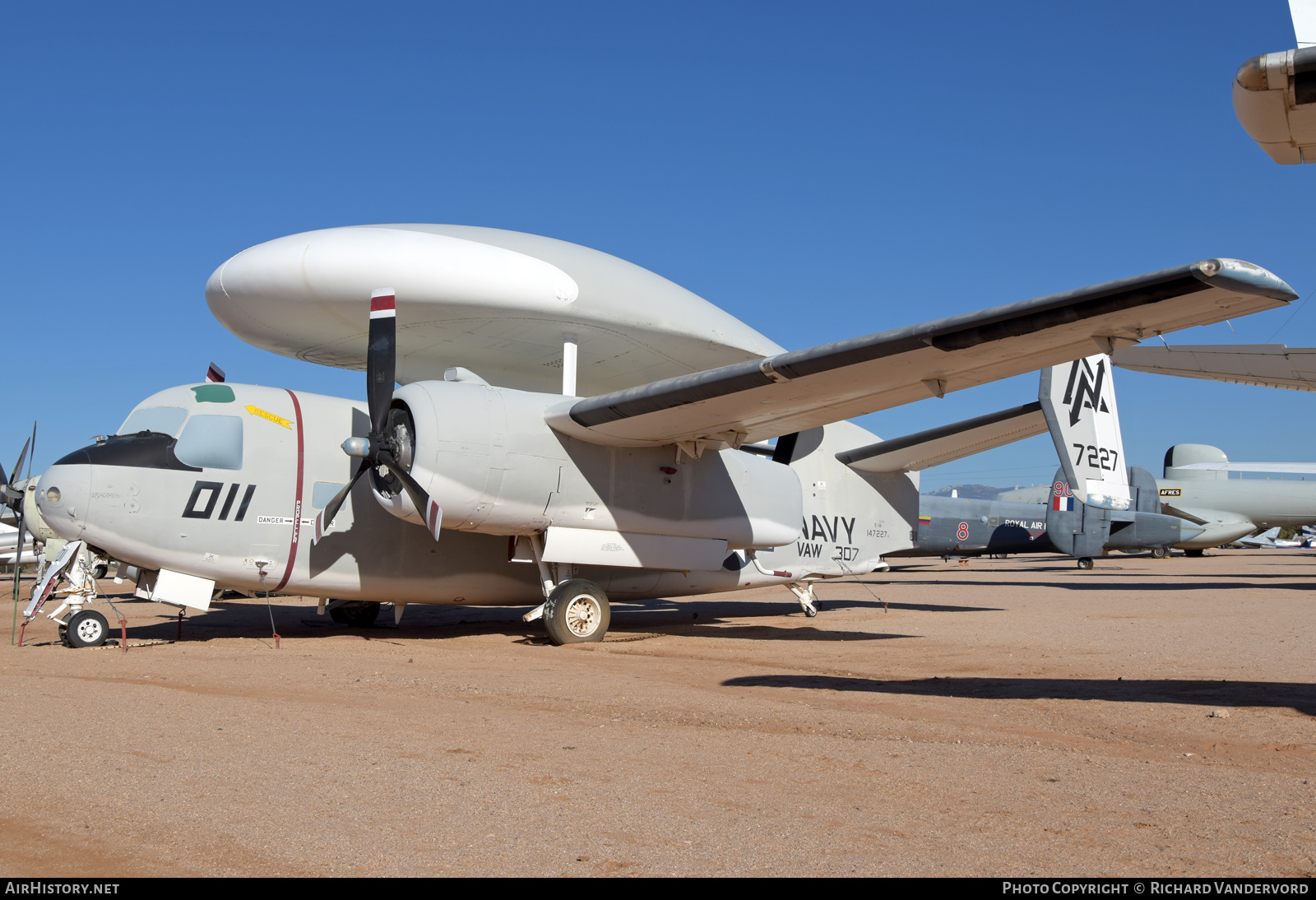 Aircraft Photo of 147227 / 7227 | Grumman E-1B Tracer (G-117/WF-2) | USA - Navy | AirHistory.net #696704