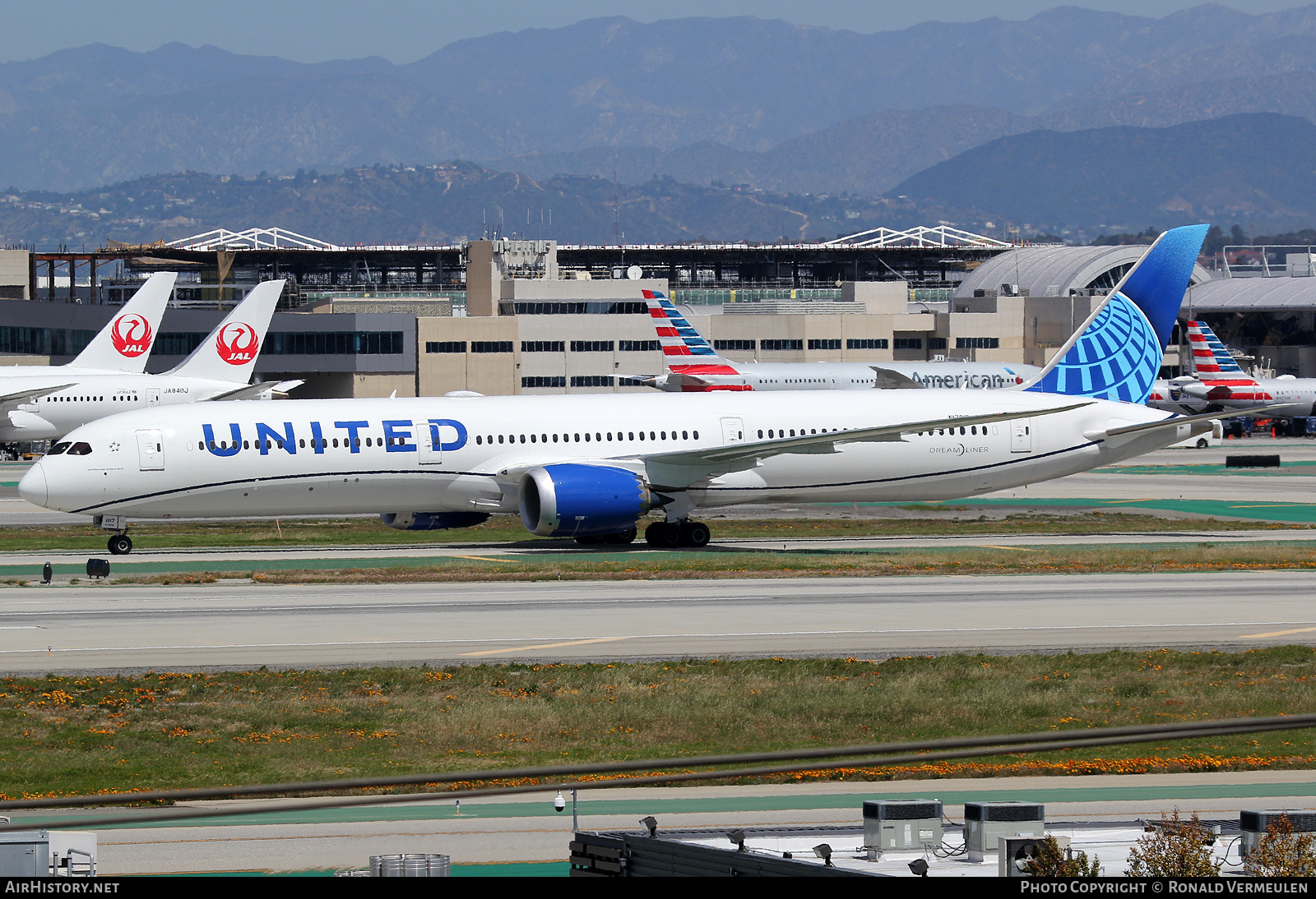 Aircraft Photo of N17017 | Boeing 787-10 Dreamliner | United Airlines | AirHistory.net #696752