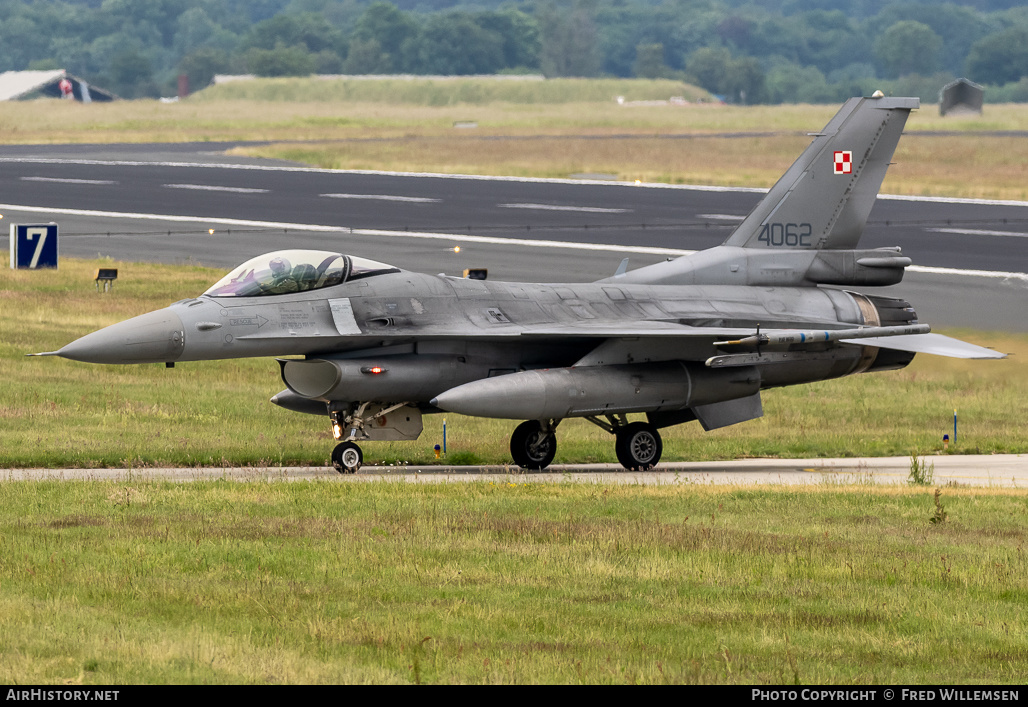 Aircraft Photo of 4062 | Lockheed Martin F-16CJ Fighting Falcon | Poland - Air Force | AirHistory.net #696797