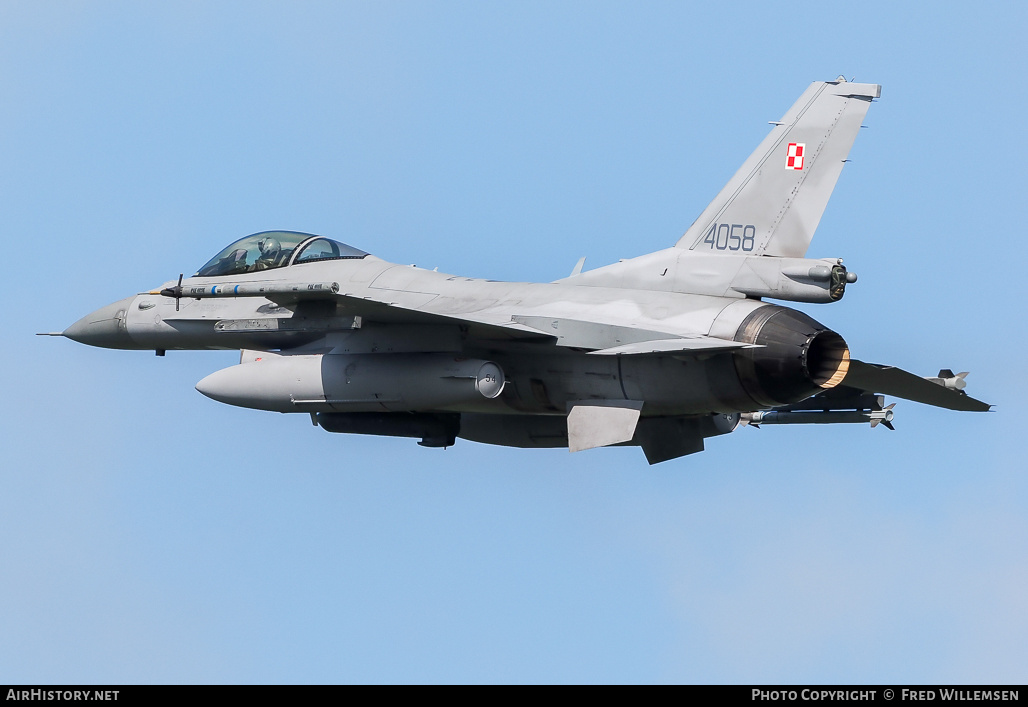 Aircraft Photo of 4058 | General Dynamics F-16C Fighting Falcon | Poland - Air Force | AirHistory.net #696798