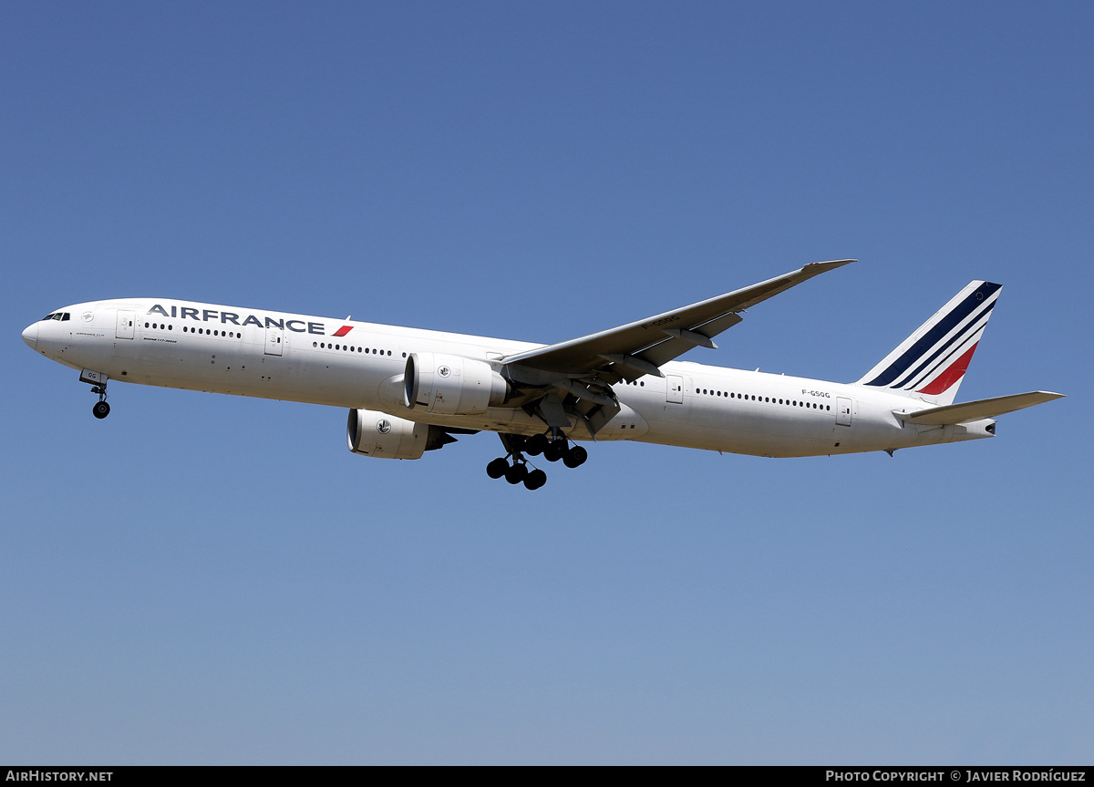 Aircraft Photo of F-GSQG | Boeing 777-328/ER | Air France | AirHistory.net #696898