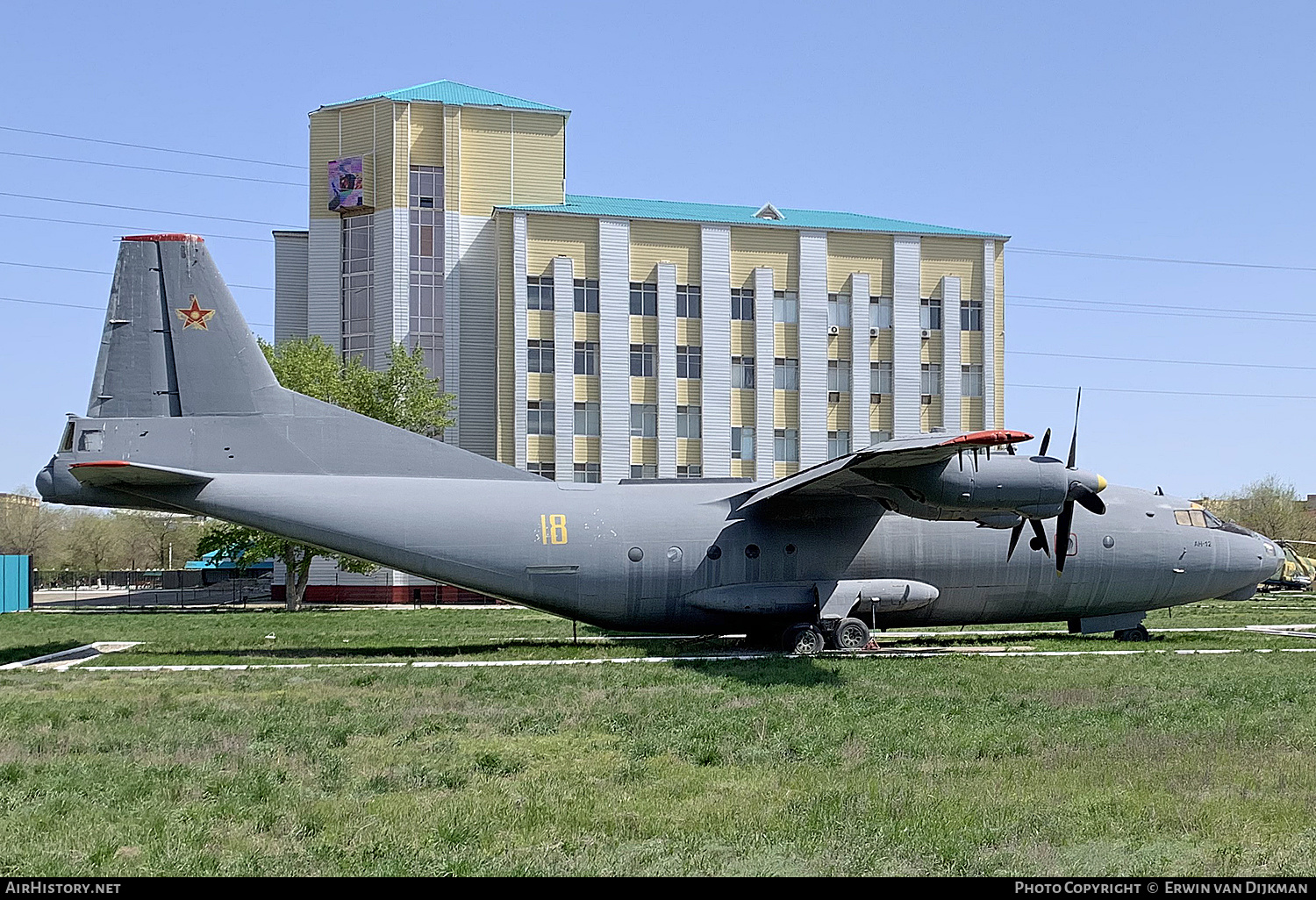 Aircraft Photo of 18 yellow | Antonov An-12BP | Kazakhstan - Air Force | AirHistory.net #697124