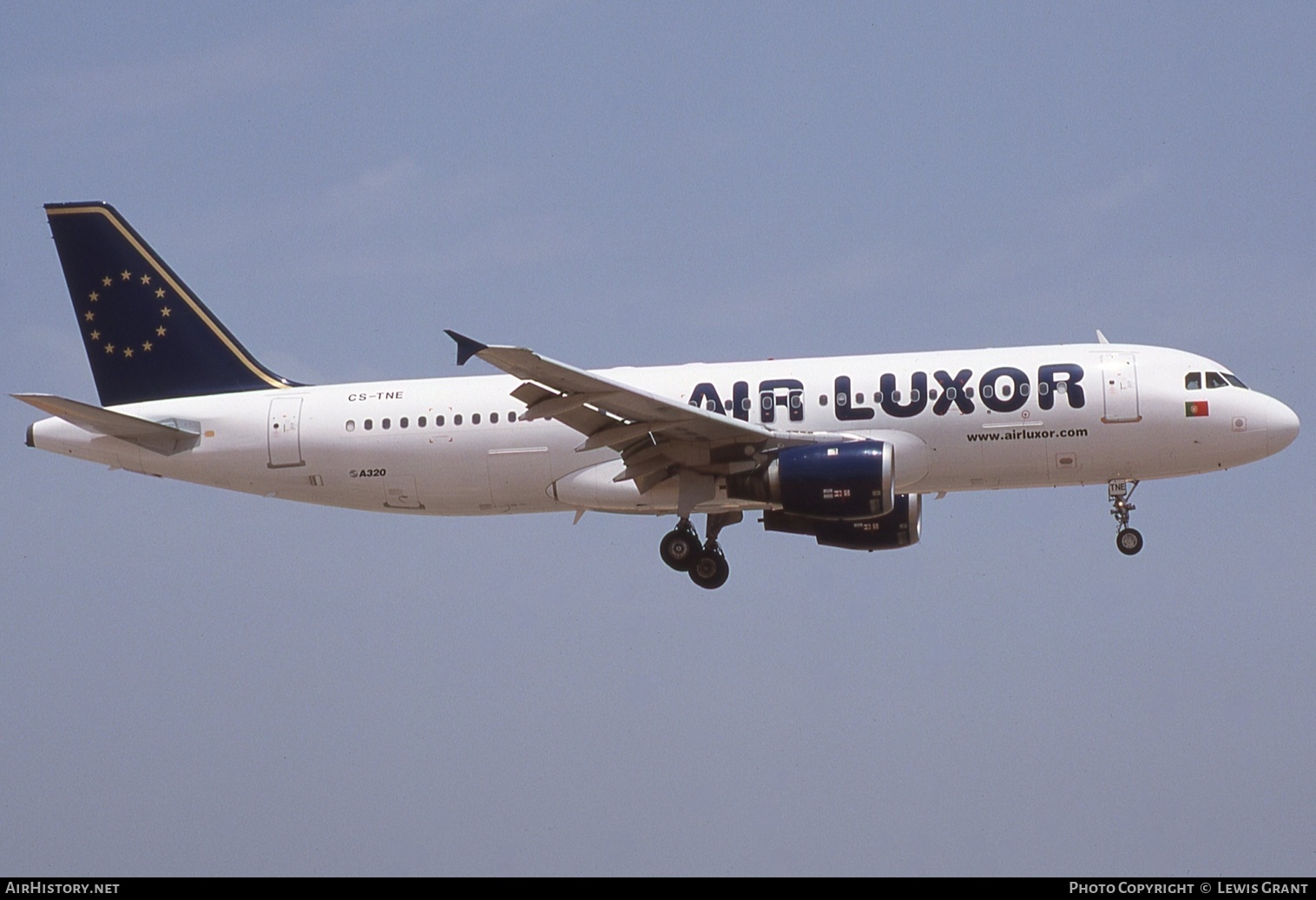 Aircraft Photo of CS-TNE | Airbus A320-212 | Air Luxor | AirHistory.net #697240