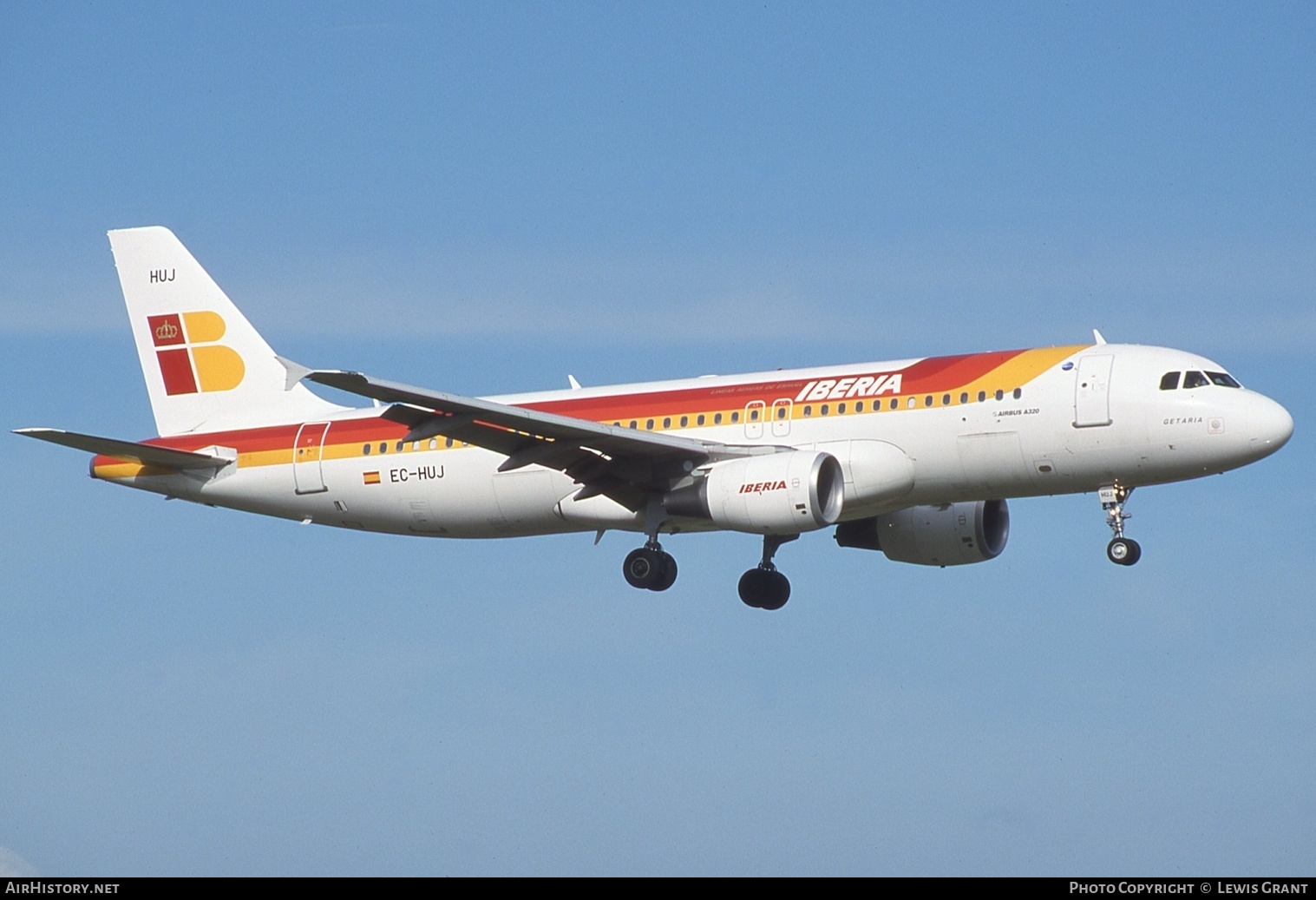 Aircraft Photo of EC-HUJ | Airbus A320-214 | Iberia | AirHistory.net #697317