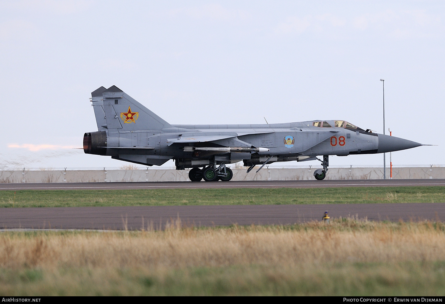 Aircraft Photo of 08 red | Mikoyan-Gurevich MiG-31 | Kazakhstan - Air Force | AirHistory.net #697428