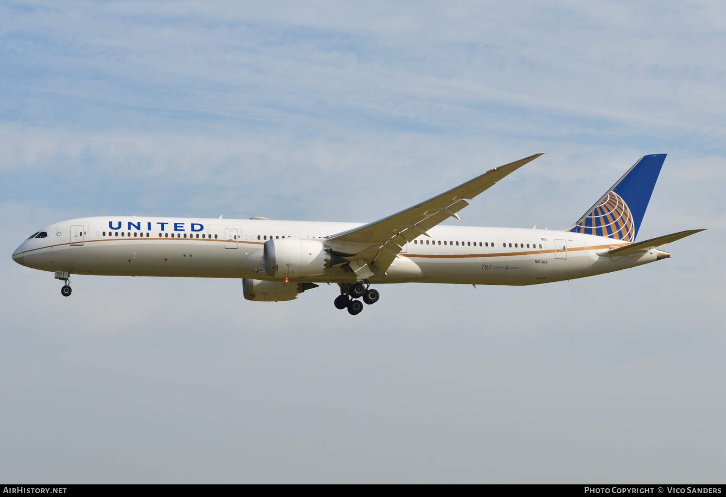 Aircraft Photo of N16008 | Boeing 787-10 Dreamliner | United Airlines | AirHistory.net #697443