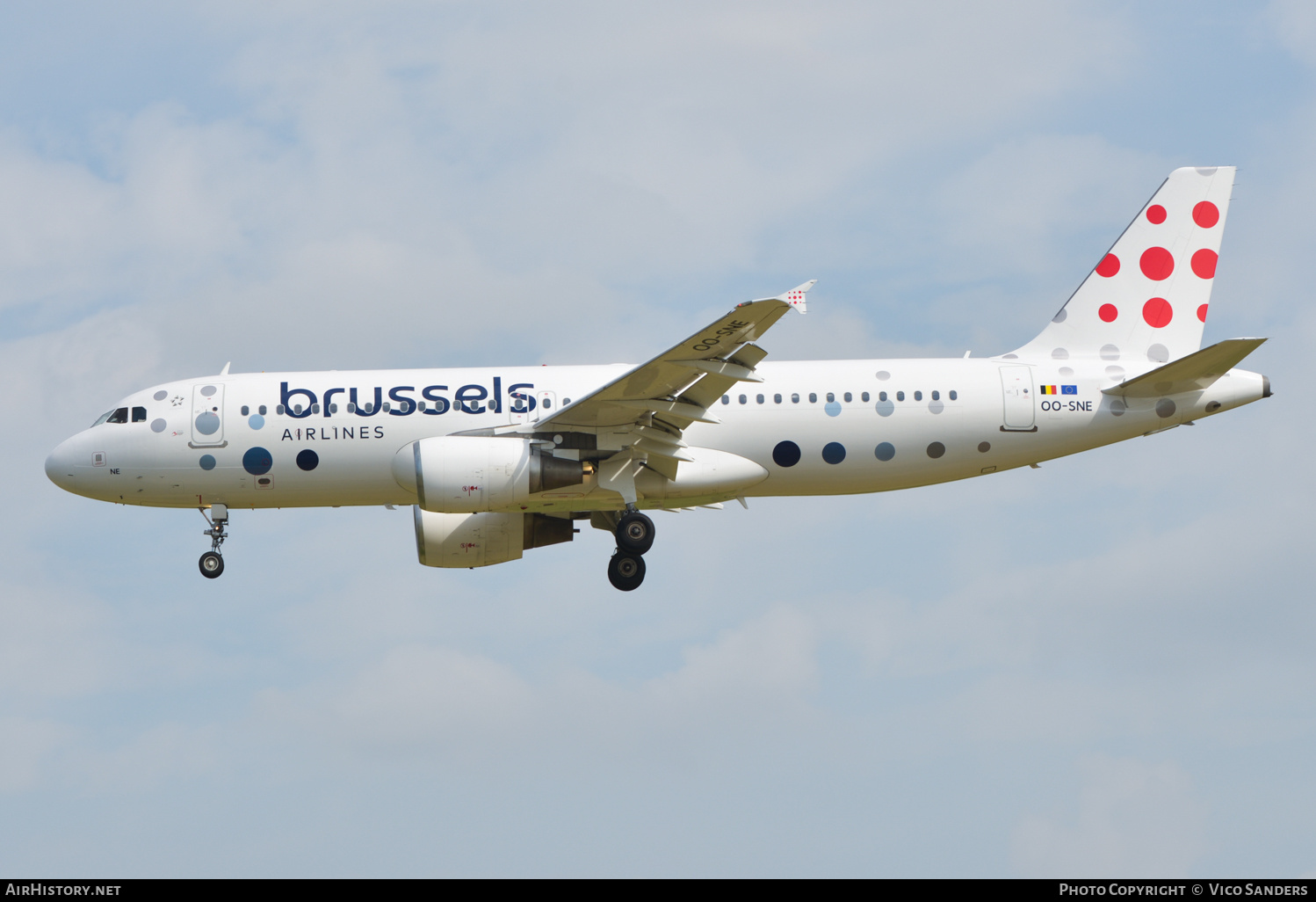 Aircraft Photo of OO-SNE | Airbus A320-214 | Brussels Airlines | AirHistory.net #697449