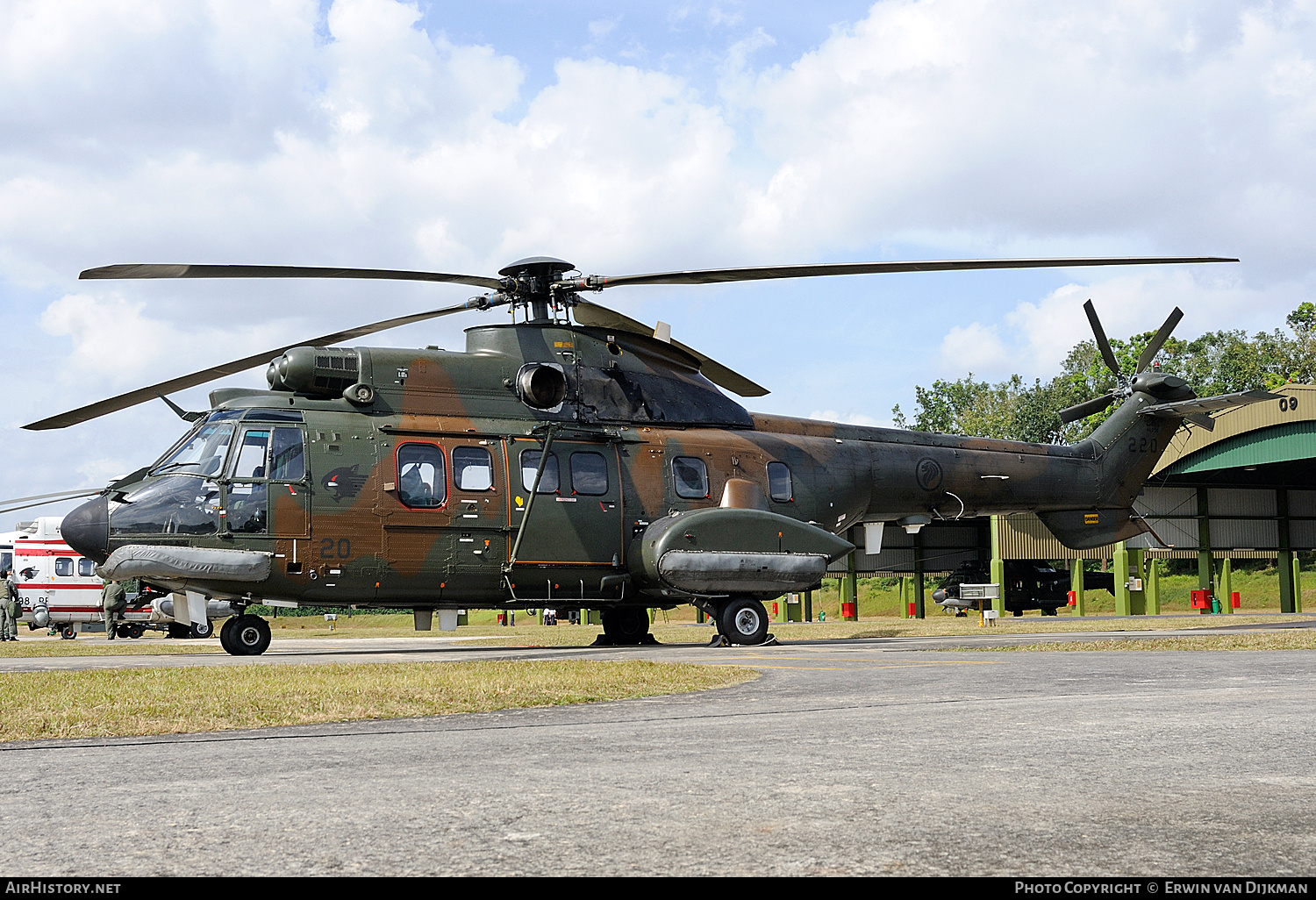 Aircraft Photo of 220 | Aerospatiale AS-332M1 Super Puma | Singapore - Air Force | AirHistory.net #697584