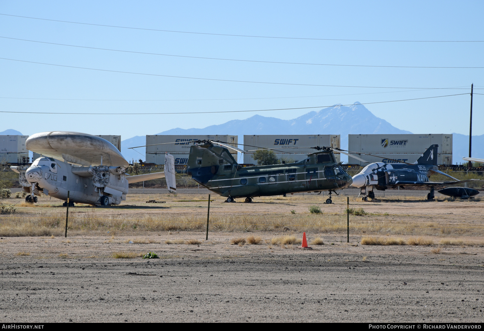 Aircraft Photo of 157682 / N7682F | Boeing Vertol CH-46E Sea Knight | USA - Marines | AirHistory.net #697782