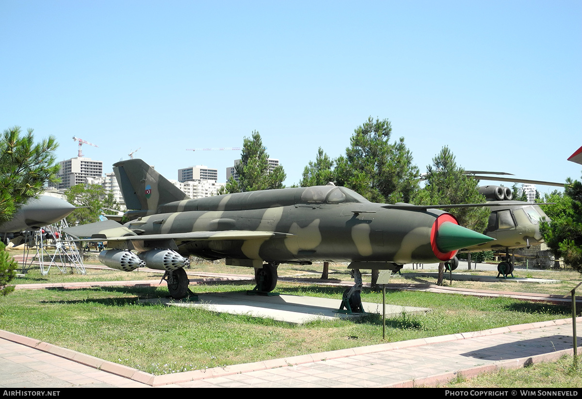 Aircraft Photo of No Reg | Mikoyan-Gurevich MiG-21SMT | Azerbaijan - Air Force | AirHistory.net #697802