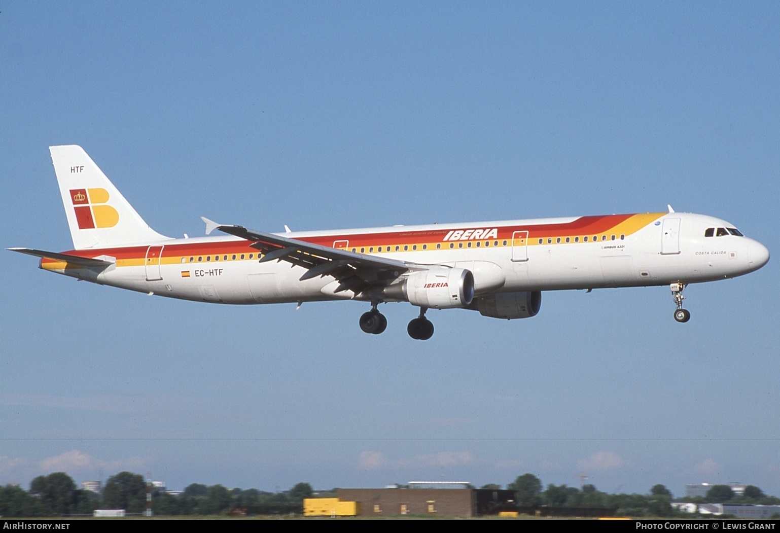 Aircraft Photo of EC-HTF | Airbus A321-211 | Iberia | AirHistory.net #697920