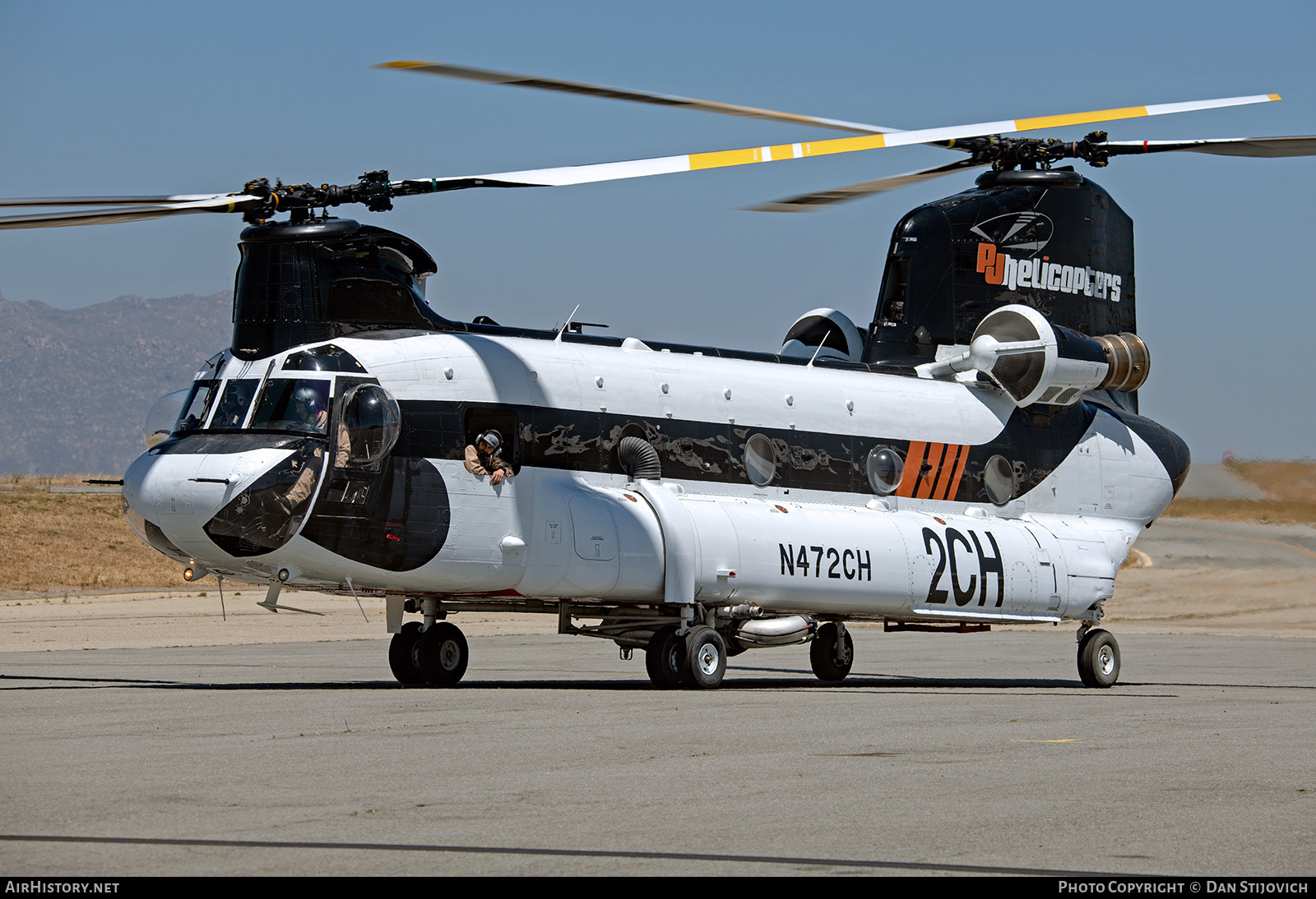 Aircraft Photo of N472CH | Boeing CH-47D Chinook (414) | PJ Helicopters | AirHistory.net #697970