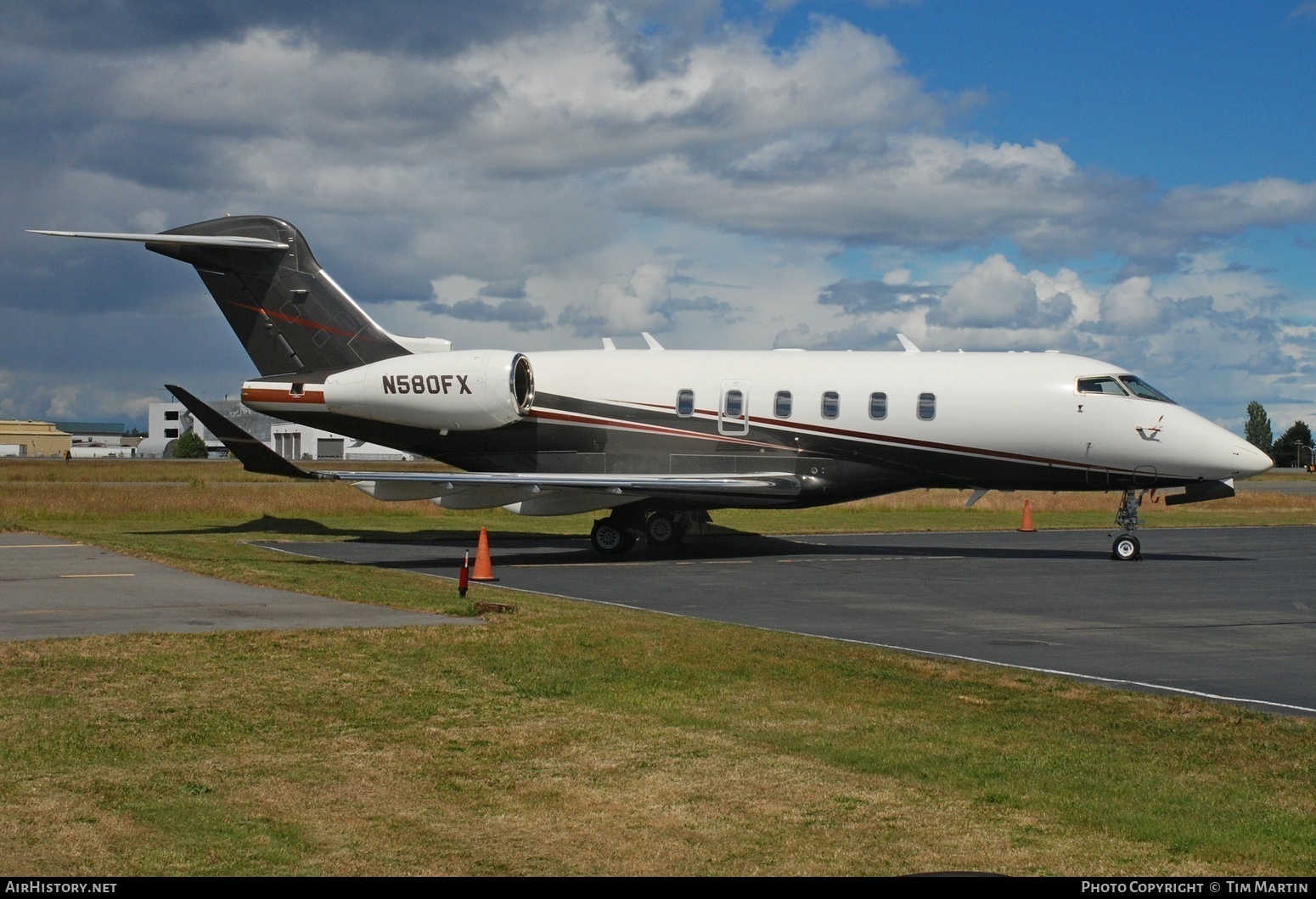 Aircraft Photo of N580FX | Bombardier Challenger 350 (BD-100-1A10) | AirHistory.net #697989