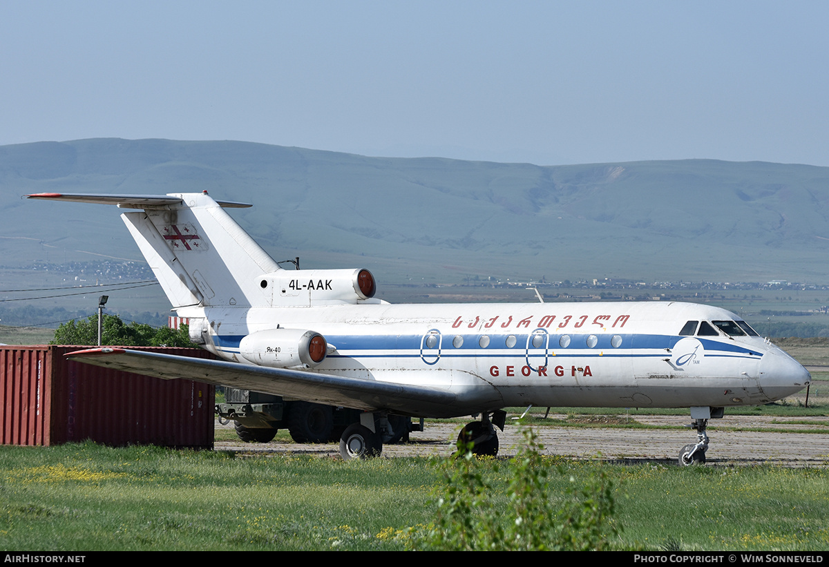 Aircraft Photo of 4L-AAK | Yakovlev Yak-40 | Tbilisi Aircraft Manufacturing | AirHistory.net #697990