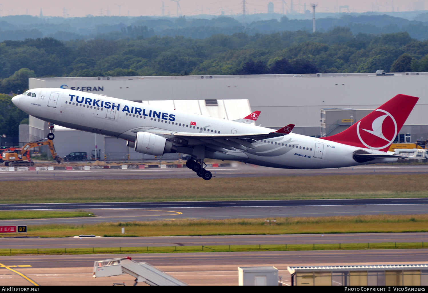 Aircraft Photo of TC-JIP | Airbus A330-223 | Turkish Airlines | AirHistory.net #698220