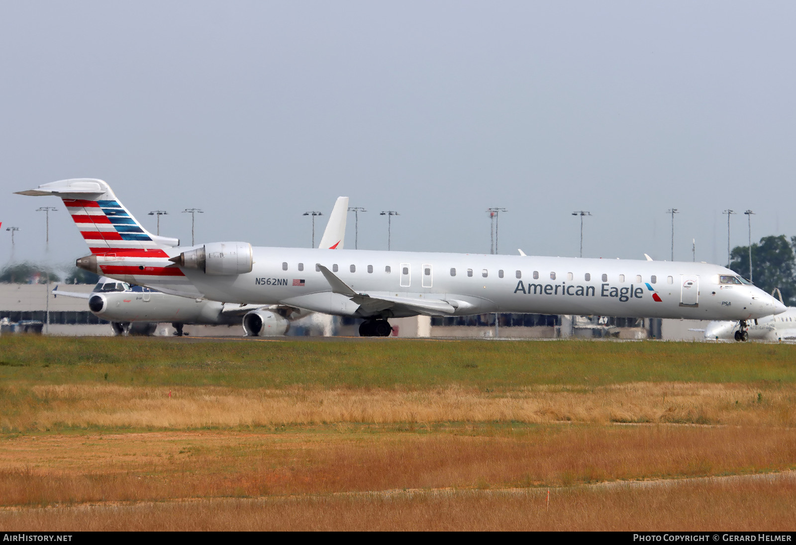 Aircraft Photo of N562NN | Bombardier CRJ-900 (CL-600-2D24) | American Eagle | AirHistory.net #698331