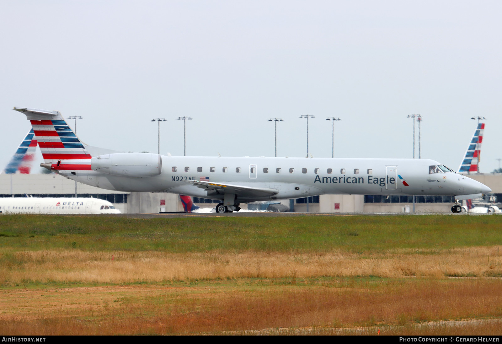 Aircraft Photo of N922AE | Embraer ERJ-145LR (EMB-145LR) | American Eagle | AirHistory.net #698391
