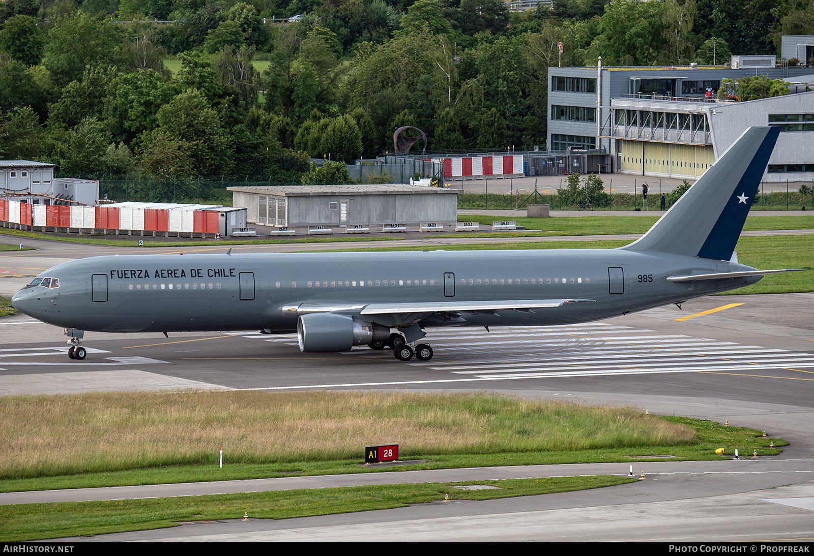 Aircraft Photo of 985 | Boeing 767-3Y0/ER | Chile - Air Force | AirHistory.net #698406