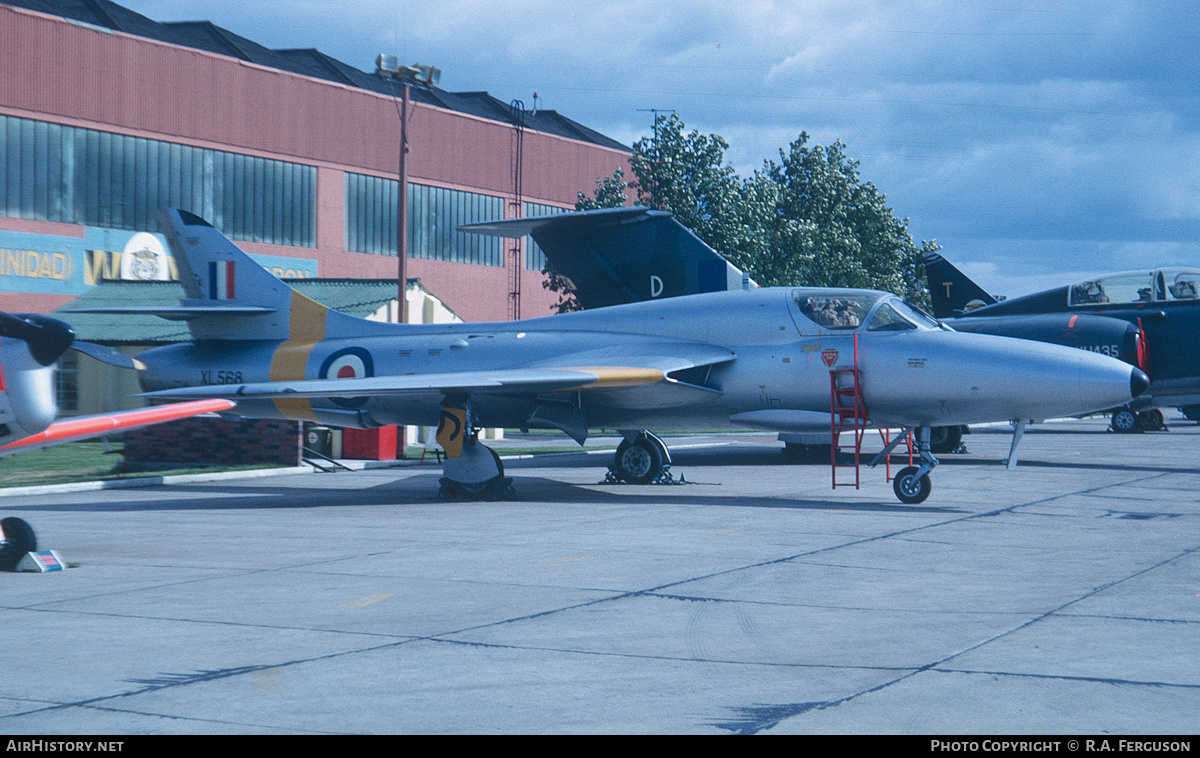 Aircraft Photo of XL568 | Hawker Hunter T7A | UK - Air Force | AirHistory.net #698412