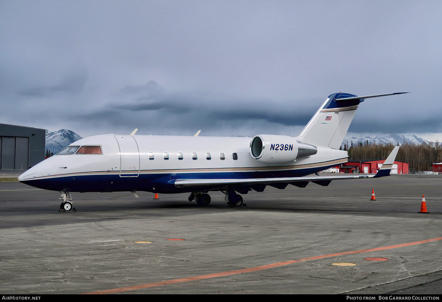 Aircraft Photo of N236N | Bombardier Challenger 605 (CL-600-2B16) | AirHistory.net #698502