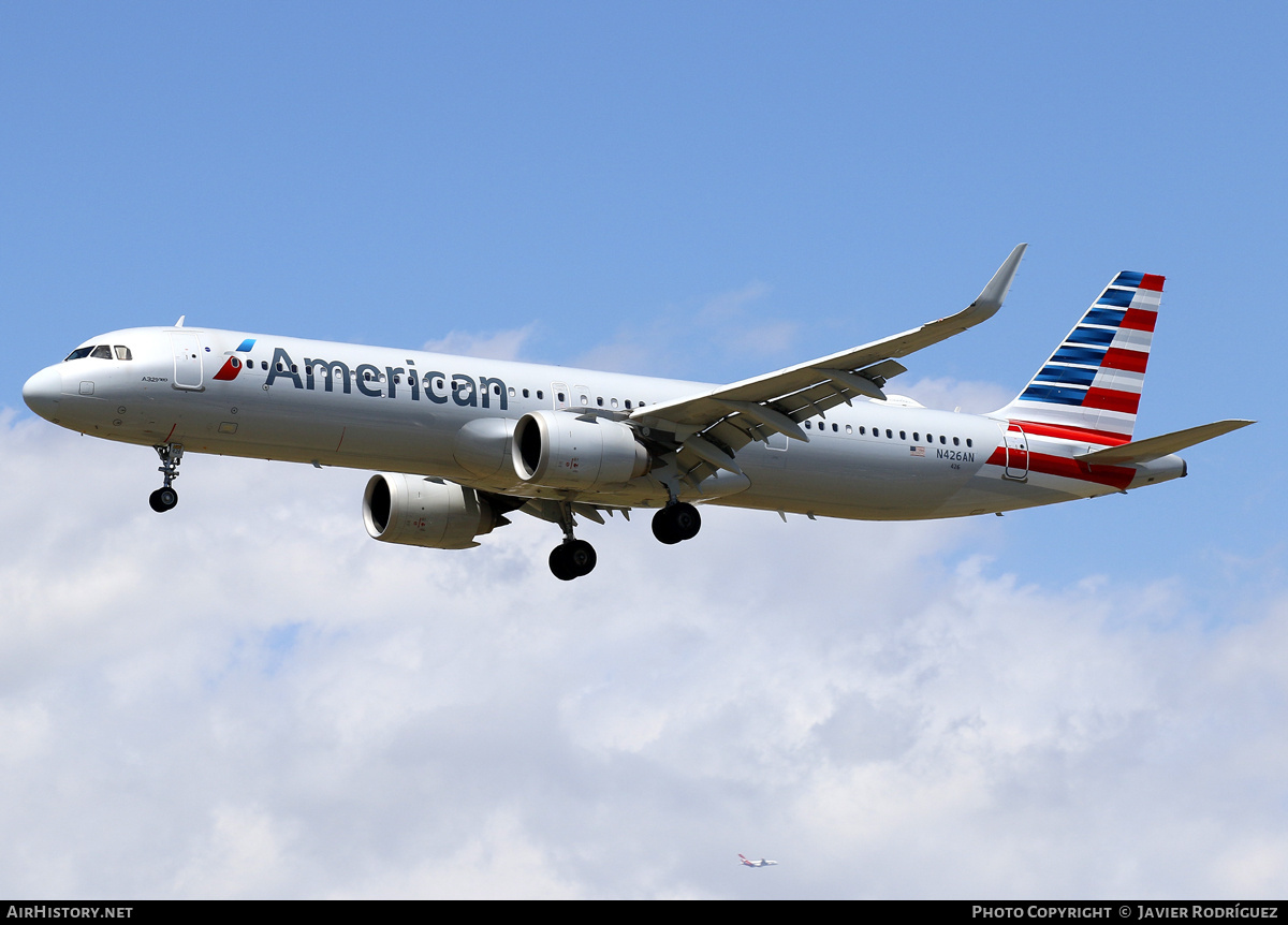Aircraft Photo of N426AN | Airbus A321-253NX | American Airlines | AirHistory.net #698591