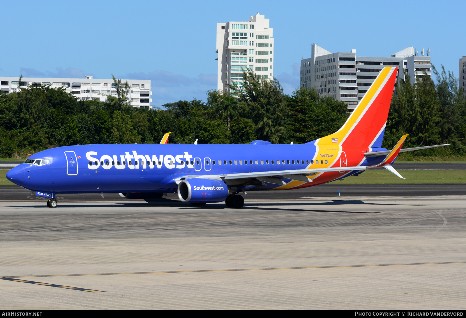 Aircraft Photo of N8326F | Boeing 737-8H4 | Southwest Airlines | AirHistory.net #698595