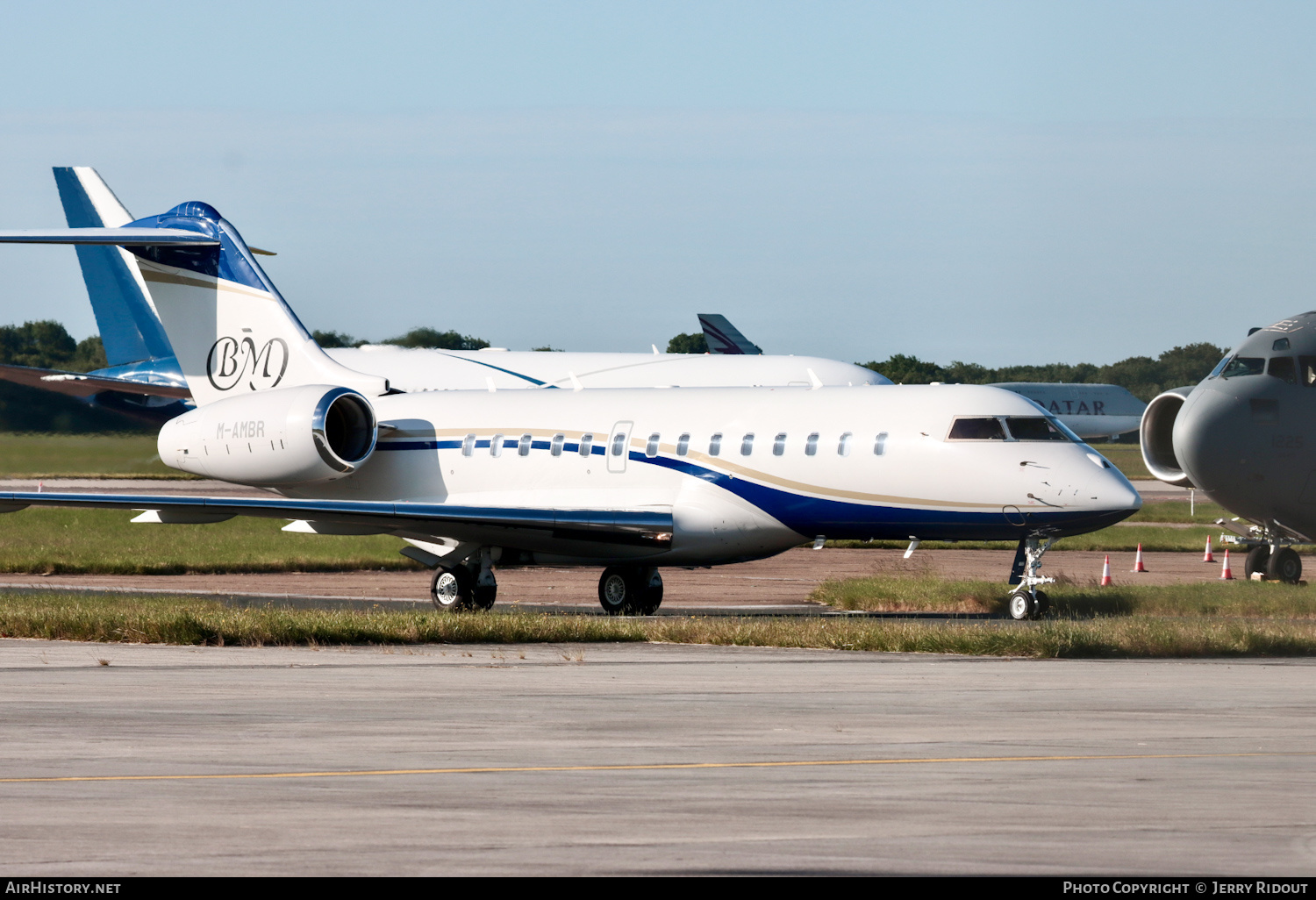 Aircraft Photo of M-AMBR | Bombardier Global 5000 (BD-700-1A11) | AirHistory.net #698849