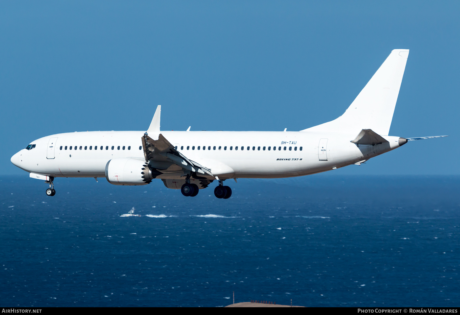 Aircraft Photo of 9H-TAU | Boeing 737-8 Max 8 | AirHistory.net #698911