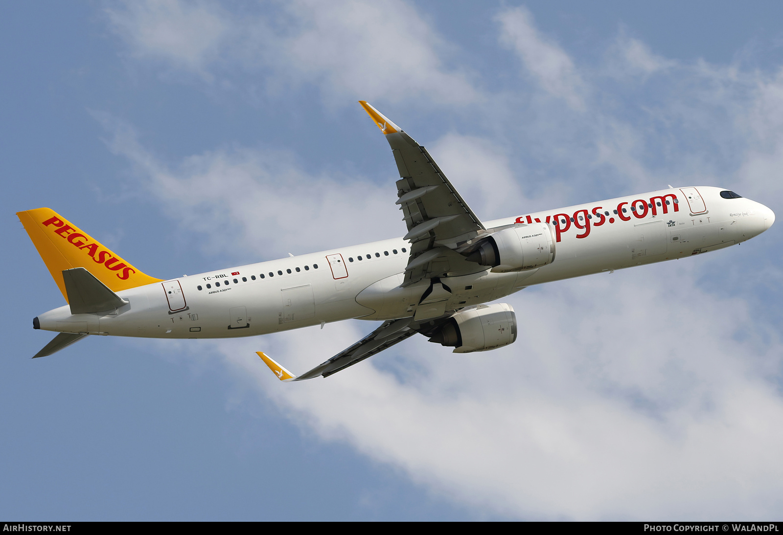 Aircraft Photo of TC-RBL | Airbus A321-251N | Pegasus Airlines | AirHistory.net #698933