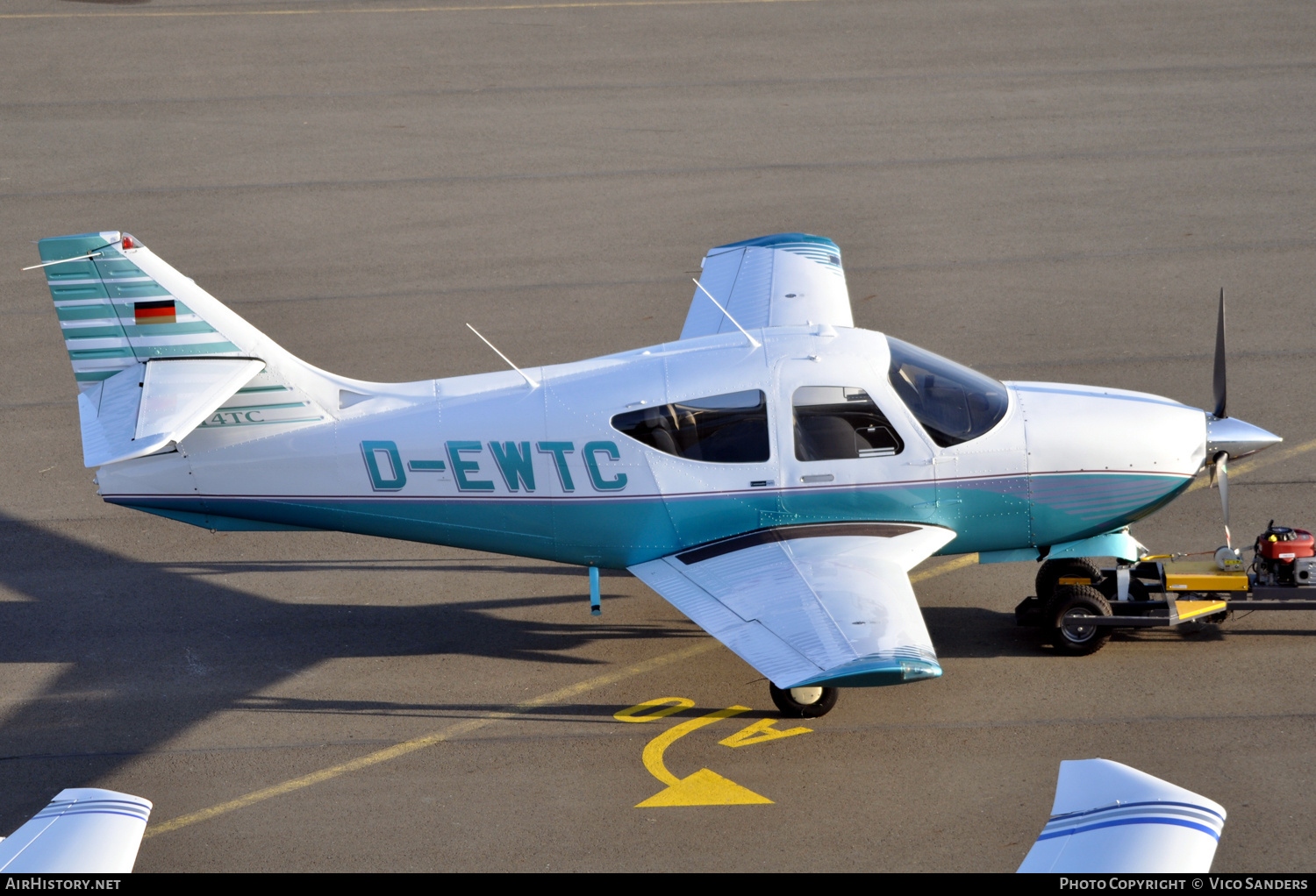Aircraft Photo of D-EWTC | Commander 114TC | AirHistory.net #698935