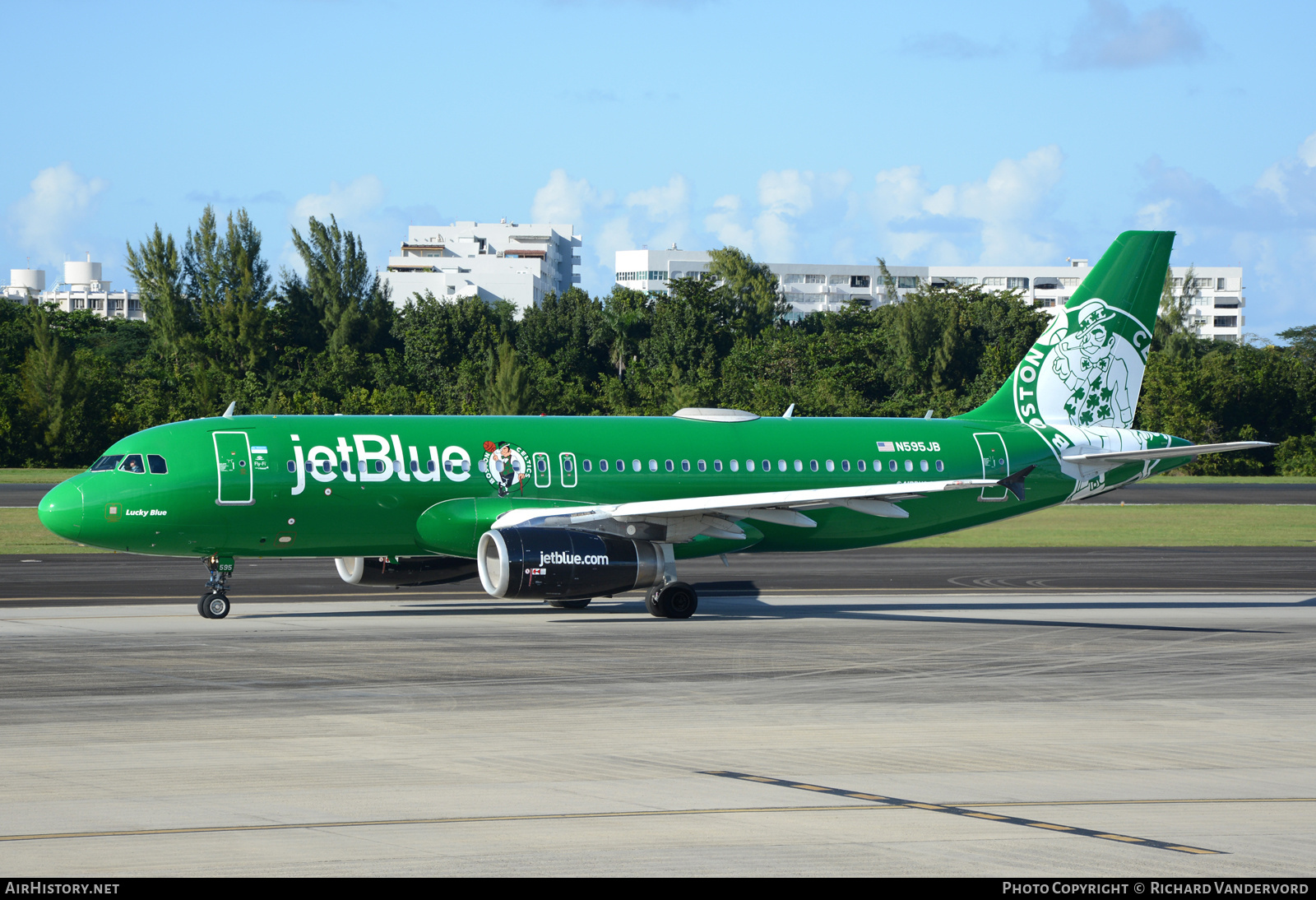 Aircraft Photo of N595JB | Airbus A320-232 | JetBlue Airways | AirHistory.net #698943