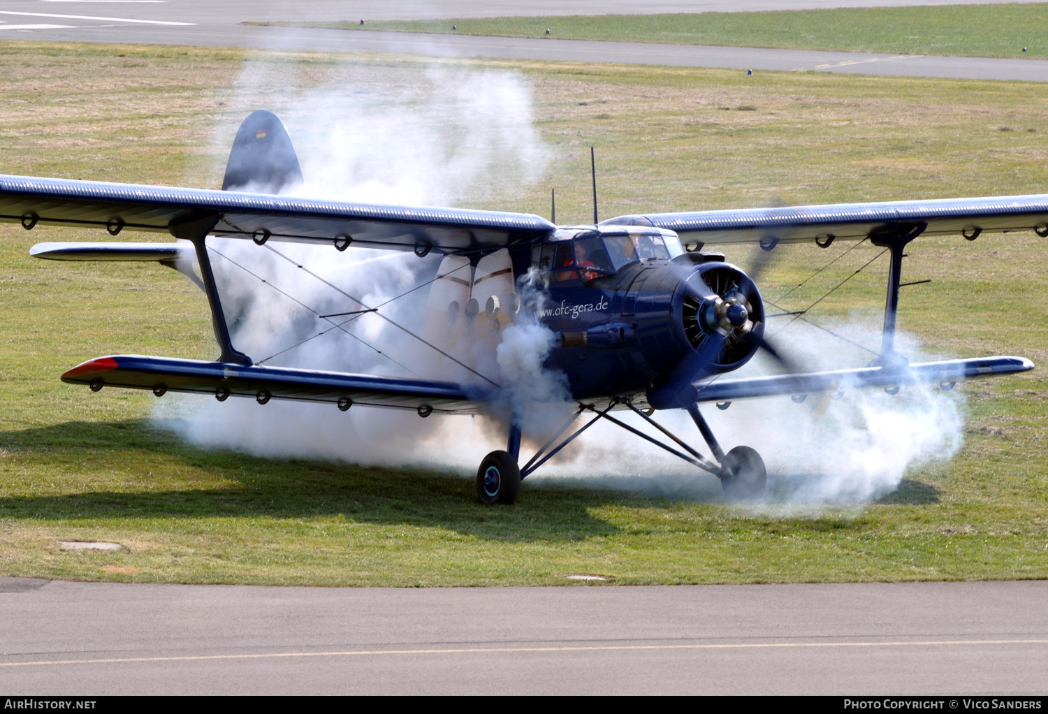Aircraft Photo of D-FOJB | Antonov An-2T | Ostthüringer Fallschirmsportclub Gera | AirHistory.net #698957