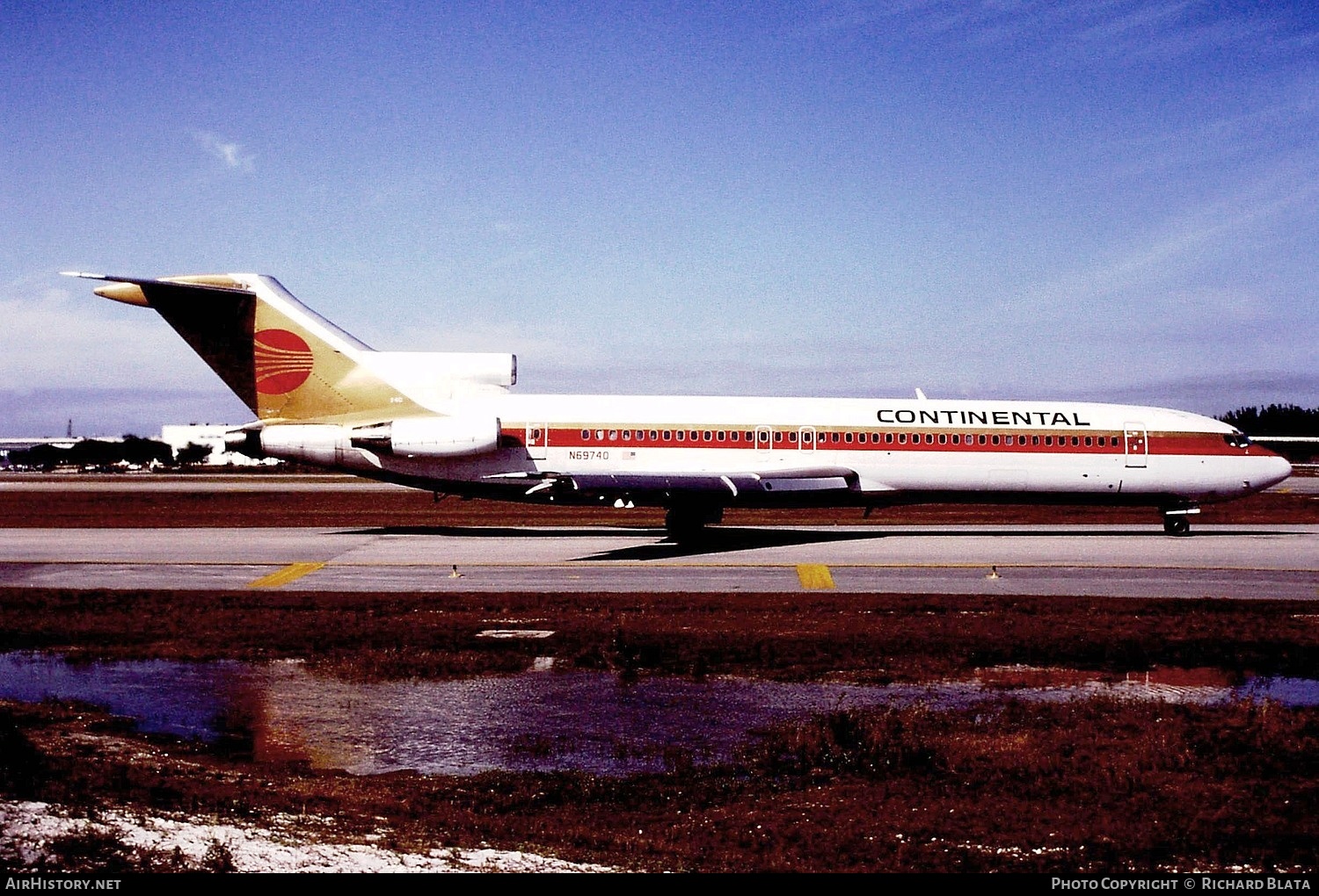 Aircraft Photo of N69740 | Boeing 727-224/Adv(F) | Continental Airlines | AirHistory.net #699315