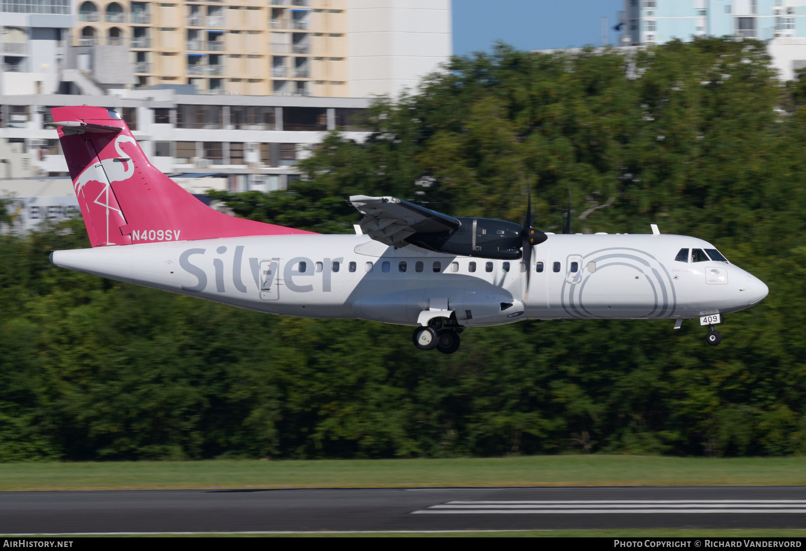 Aircraft Photo of N409SV | ATR ATR-42-500 | Silver Airways | AirHistory.net #699336