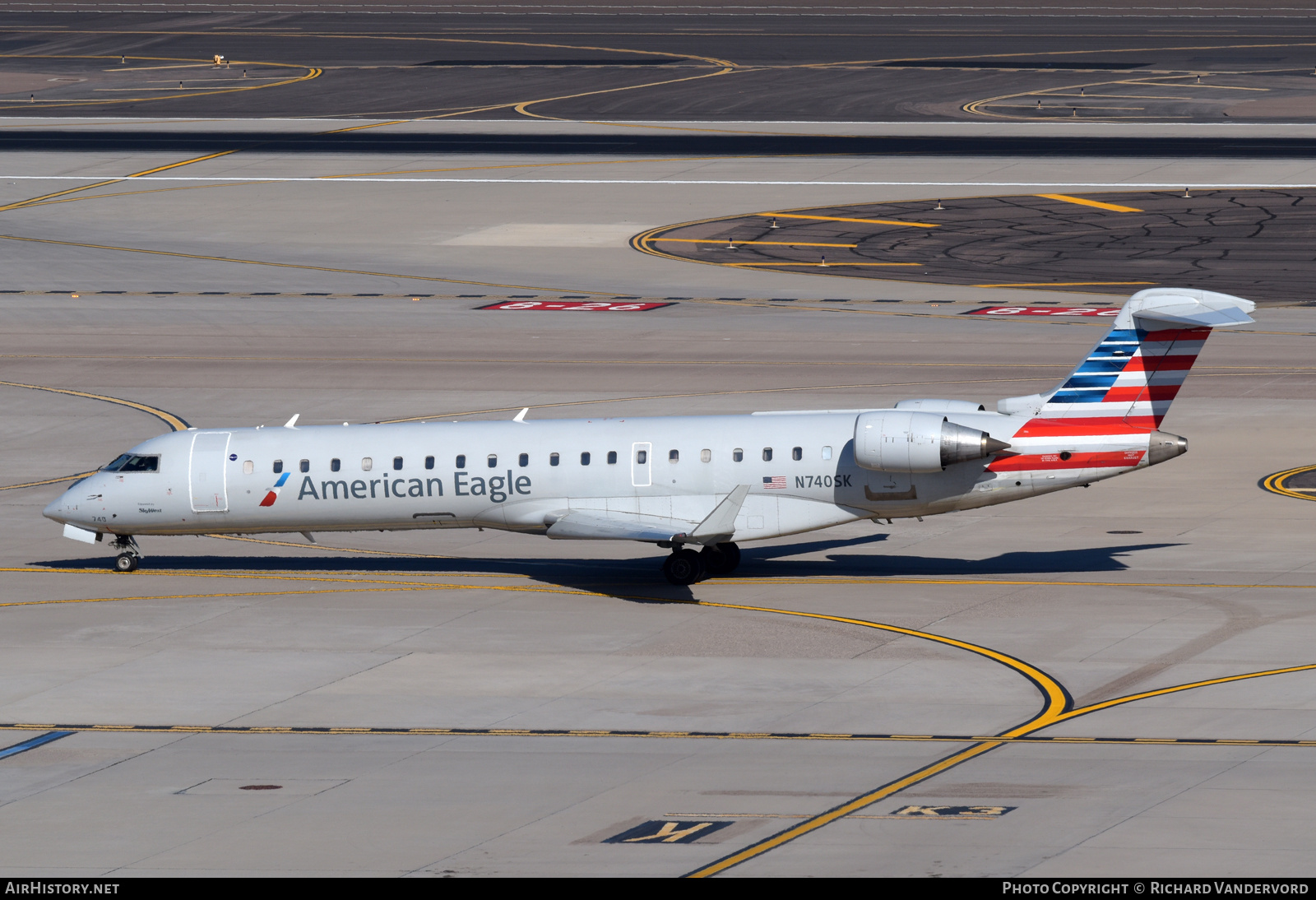 Aircraft Photo of N740SK | Bombardier CRJ-700 (CL-600-2C10) | American Eagle | AirHistory.net #699345