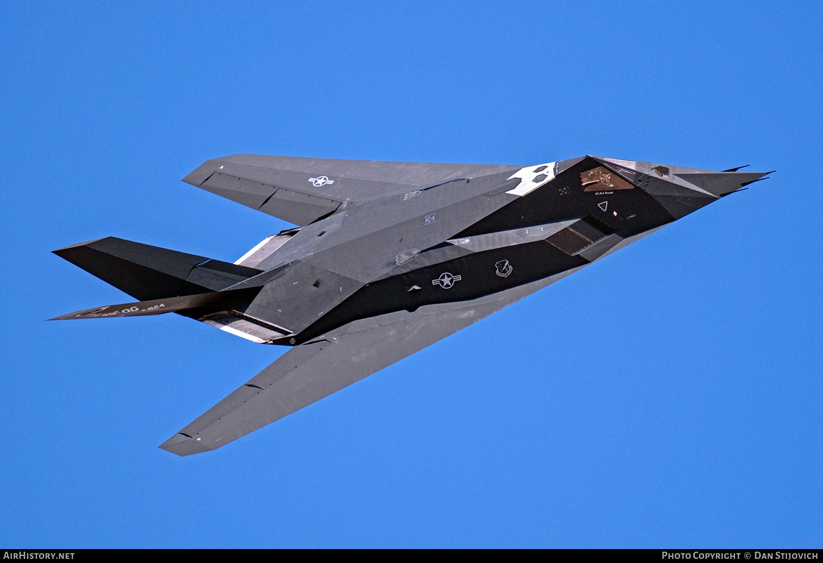 Aircraft Photo of 84-0824 / AF84-824 | Lockheed F-117A Nighthawk | USA - Air Force | AirHistory.net #699484