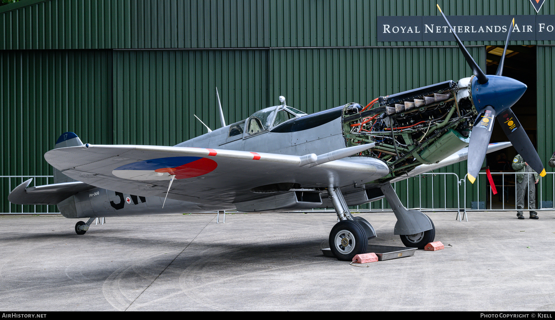 Aircraft Photo of PH-OUQ / MK732 | Supermarine 361 Spitfire LF9B | Netherlands - Air Force | AirHistory.net #699510