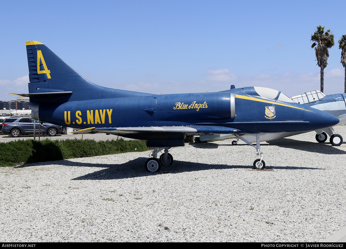 Aircraft Photo of 144930 | Douglas A-4B Skyhawk | USA - Navy | AirHistory.net #699519