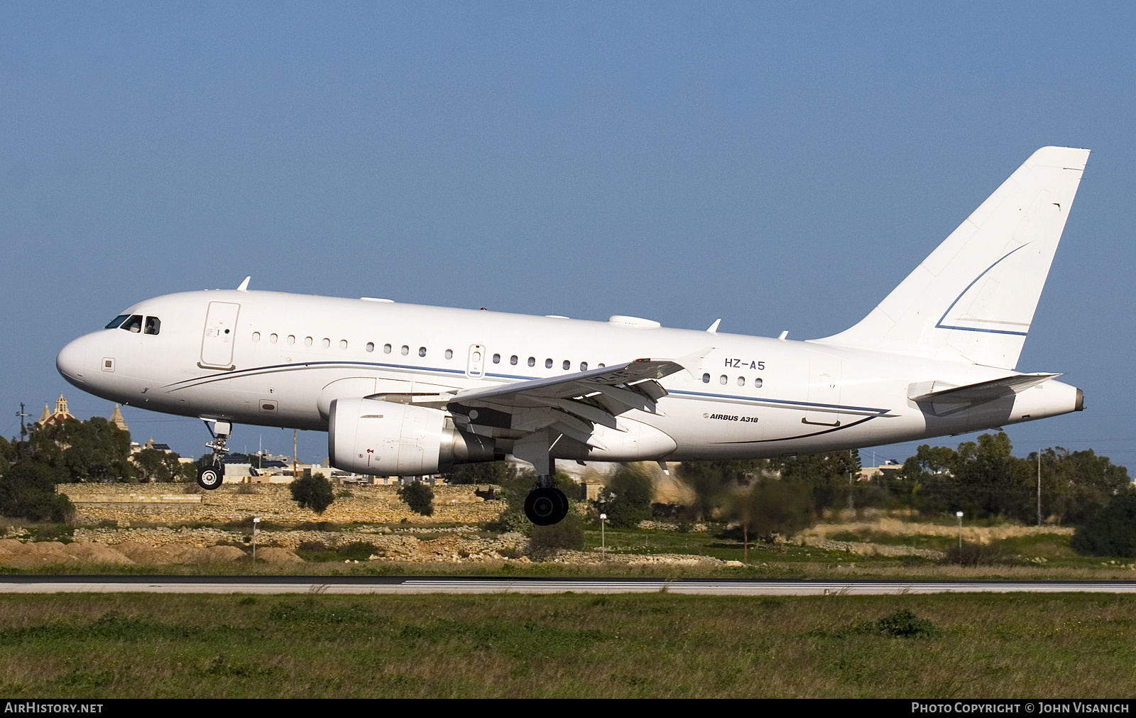 Aircraft Photo of HZ-A5 | Airbus ACJ318 (A318-112/CJ) | AirHistory.net #699595