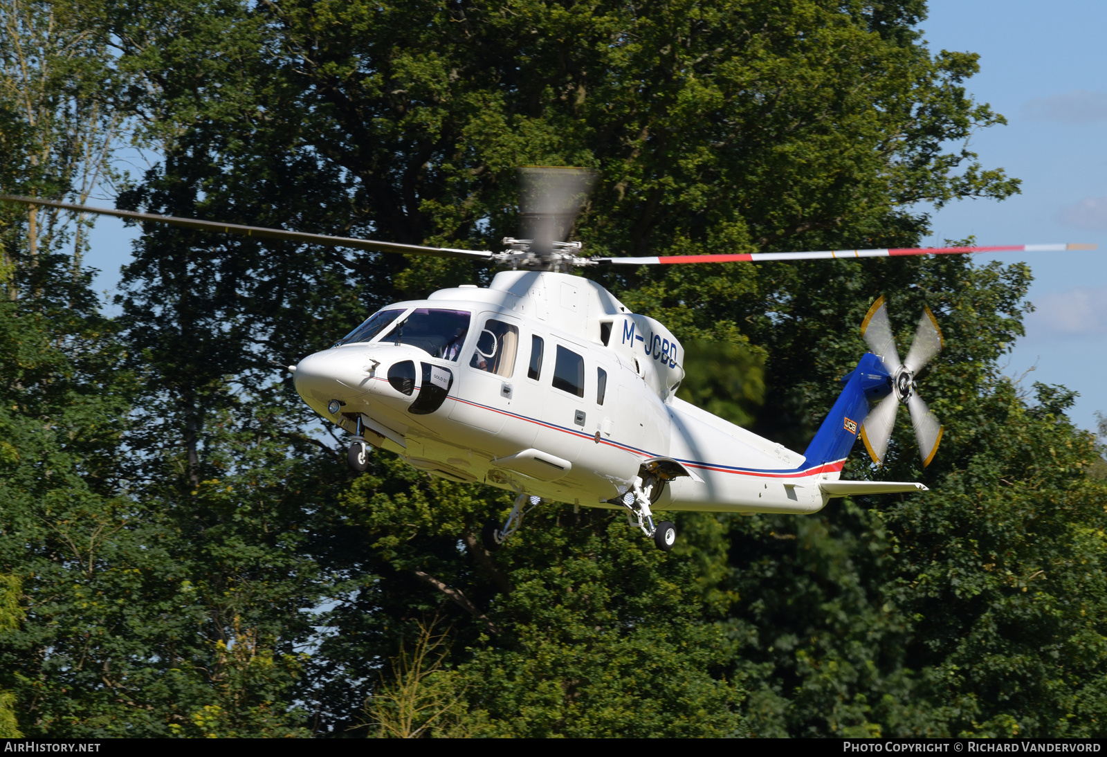 Aircraft Photo of M-JCBD | Sikorsky S-76C Spirit | JCB - J.C. Bamford Excavators | AirHistory.net #699730