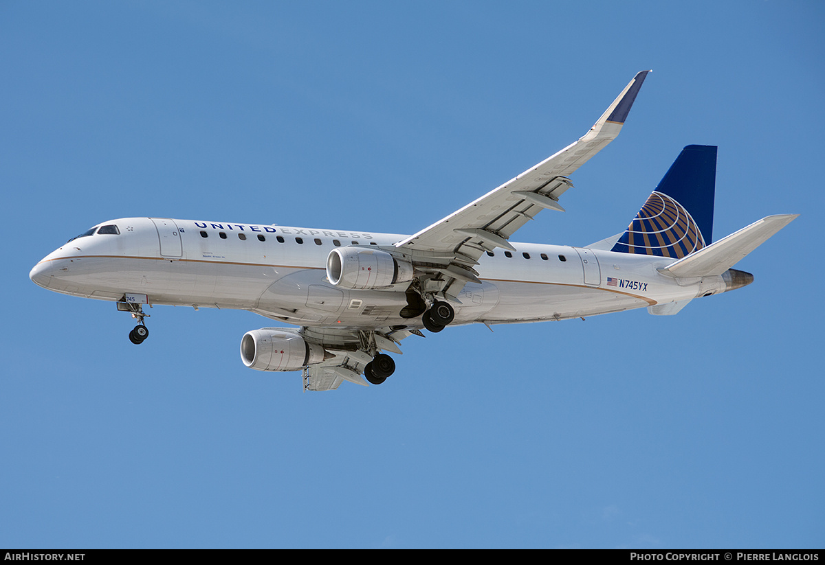 Aircraft Photo of N745YX | Embraer 175LR (ERJ-170-200LR) | American Eagle | AirHistory.net #699752