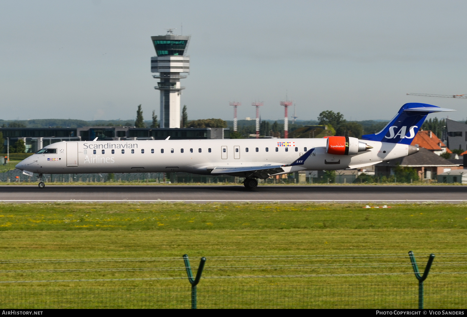 Aircraft Photo of EI-FPN | Bombardier CRJ-900LR (CL-600-2D24) | Scandinavian Airlines - SAS | AirHistory.net #699891
