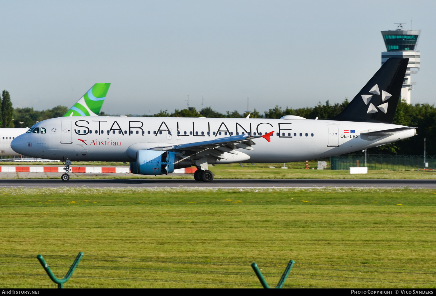 Aircraft Photo of OE-LBX | Airbus A320-214 | Austrian Airlines | AirHistory.net #699932